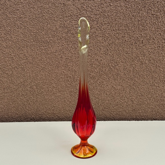 Vintage Viking Stunning Amberina Swung Glass Vase